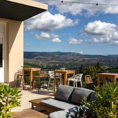 Domaine De La Pinede Guest house