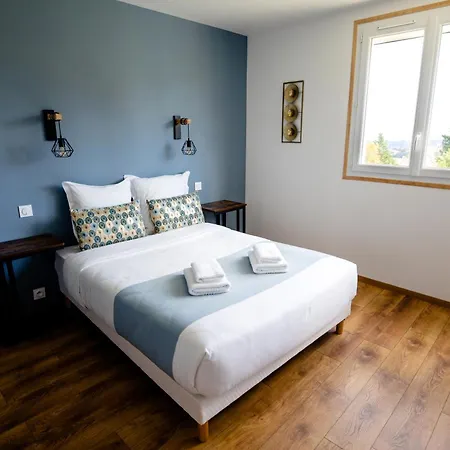 Guest house Domaine De La Pinede 2*